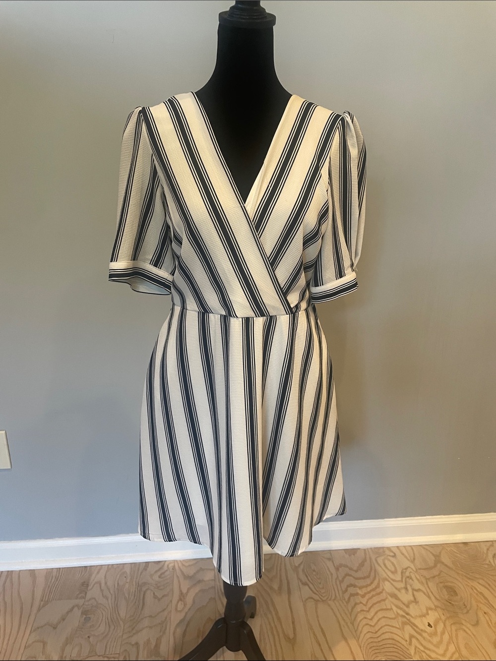 Striped V-Neck Dress in white and Navy large